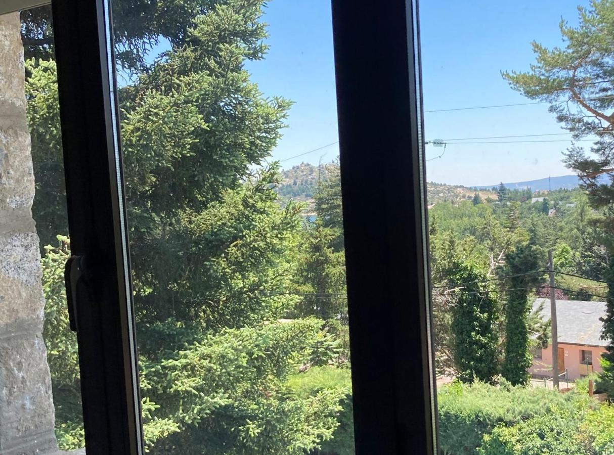 Los Cedros, Gran Chalet Con Piscina Y Apartamento En Navacerrada Exterior foto